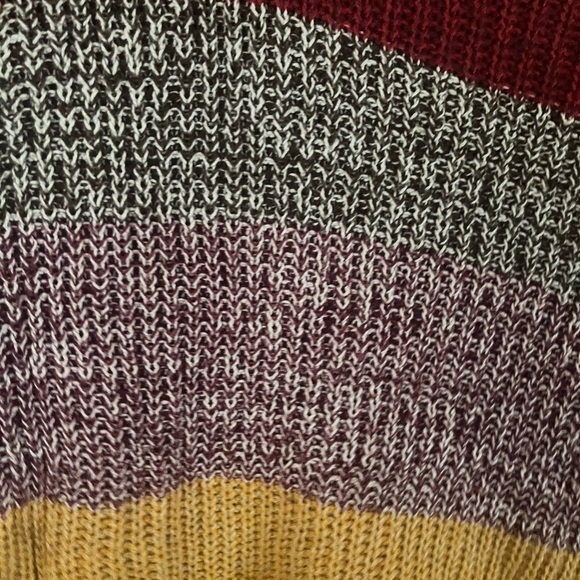 Urban Outfitters Cowl Neck Sweater Size Small - Picture 8 of 9